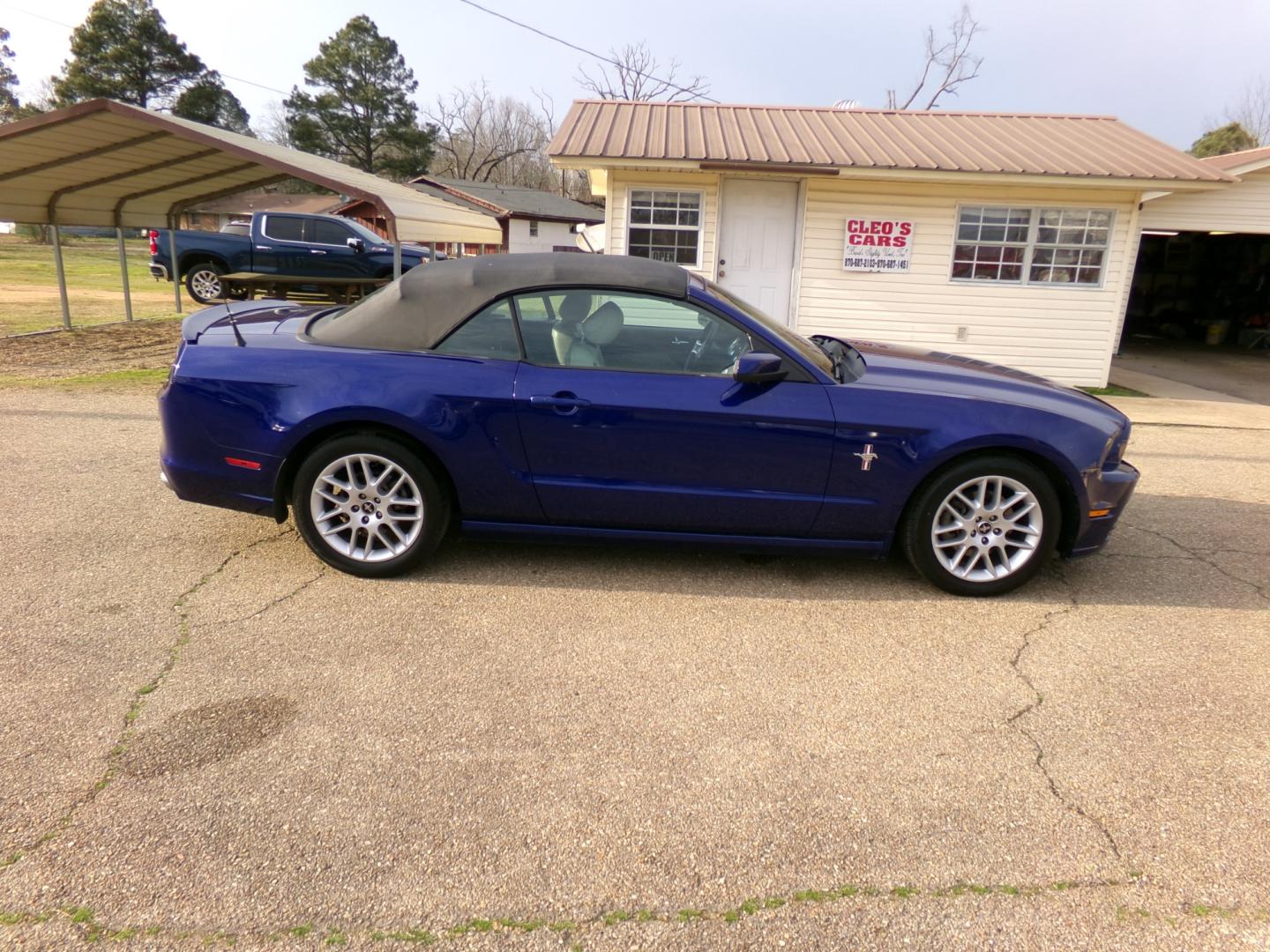 2014 Deep Impact Blue Metallic /Black Ford Mustang (1ZVBP8EM4E5) , located at 401 First NE, Bearden, AR, 71720, (870) 687-3414, 33.726528, -92.611519 - Photo#16